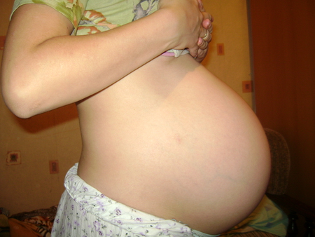 Каменеет живот на 40 неделе. 40 Недель опустился живот. Опустился живот при беременности 40 недель.