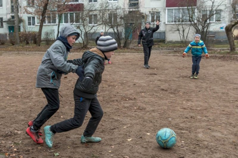 Игры детей весной на улице картинки