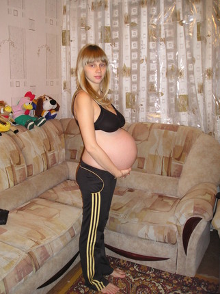Вторая беременность 38. Живот на 38 неделе беременности. Каменеет живот на 38 неделе беременности.