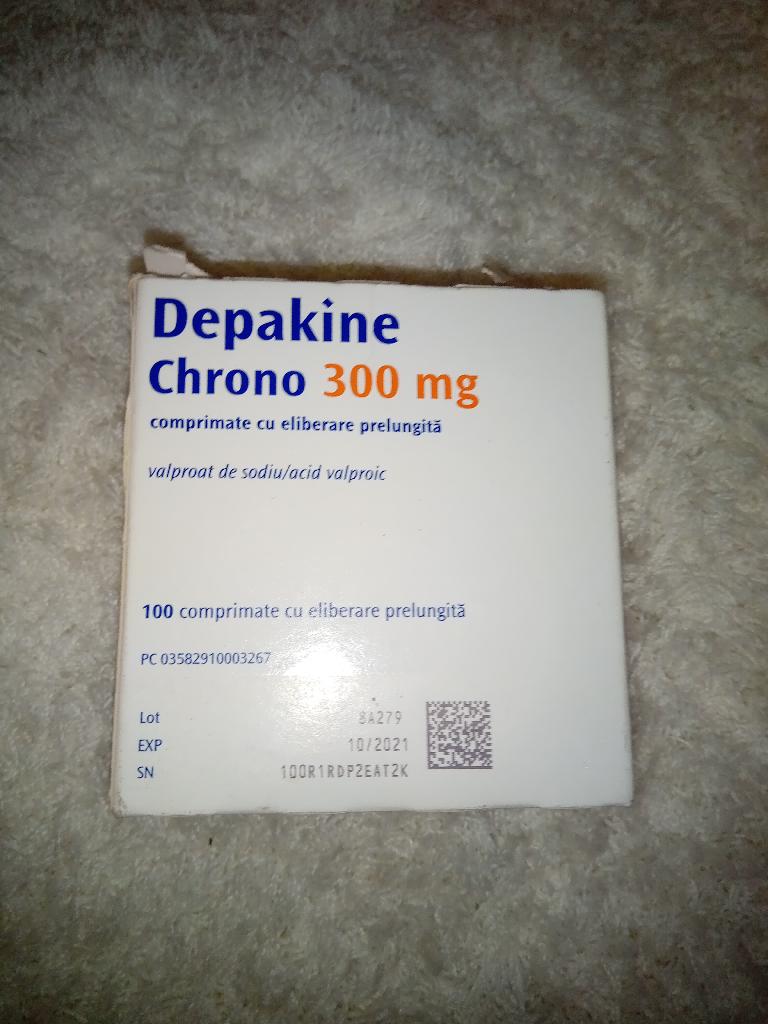 Депакин хроно побочные. Хроно 300 Депакин Хроно. Depakine Chrono 300 MG. Депакин Хроно на латыни. Депакин 300 инструкция.