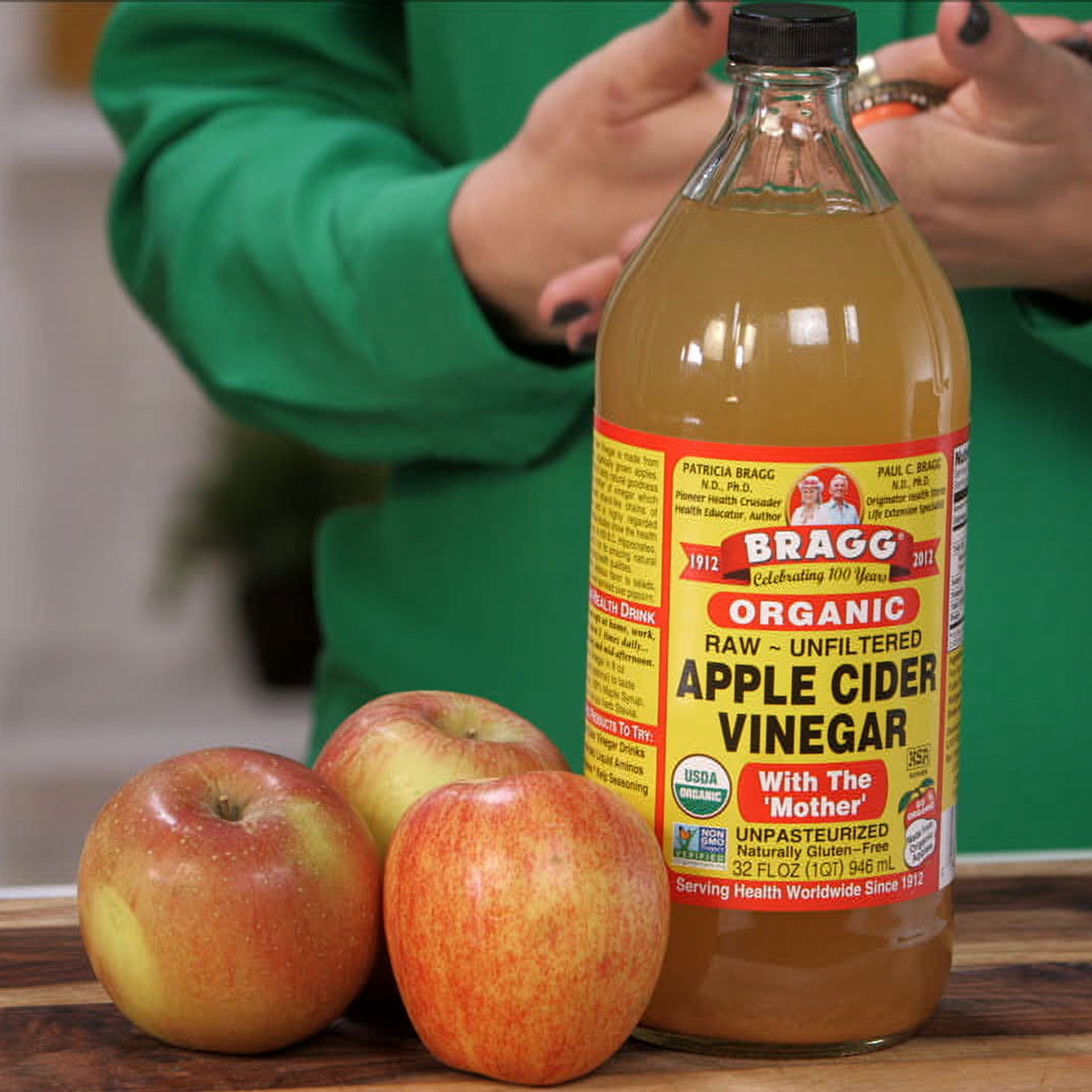 Можно ли пить разведенный уксус. Уксус Apple Cider Vinegar. Уксус яблочный сидр. Яблочный уксус/Apple Cider Vinegar. Яблочный уксус органические кислоты.