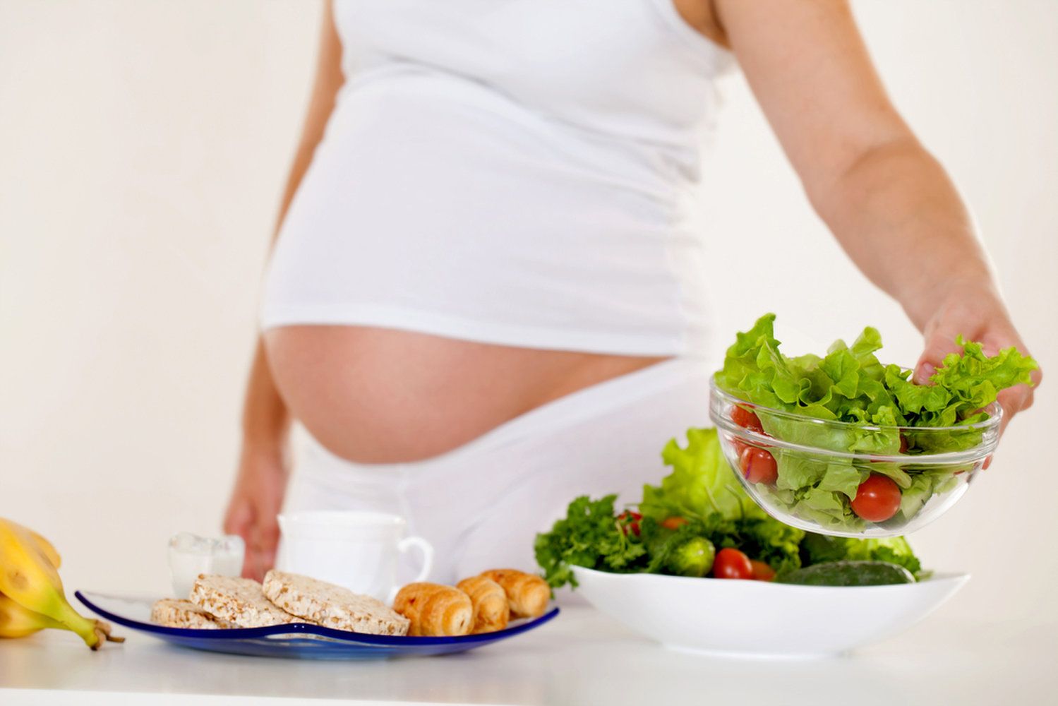 Токсикоз на 6 неделе. Питание беременной. Здоровое питание беременной. Беременность и еда. Диетотерапия при беременности.