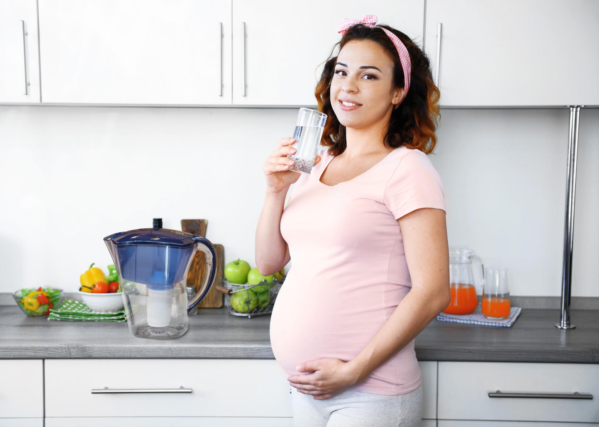 Пить после беременной. Беременные женщины. Питьевой режим беременной женщины.