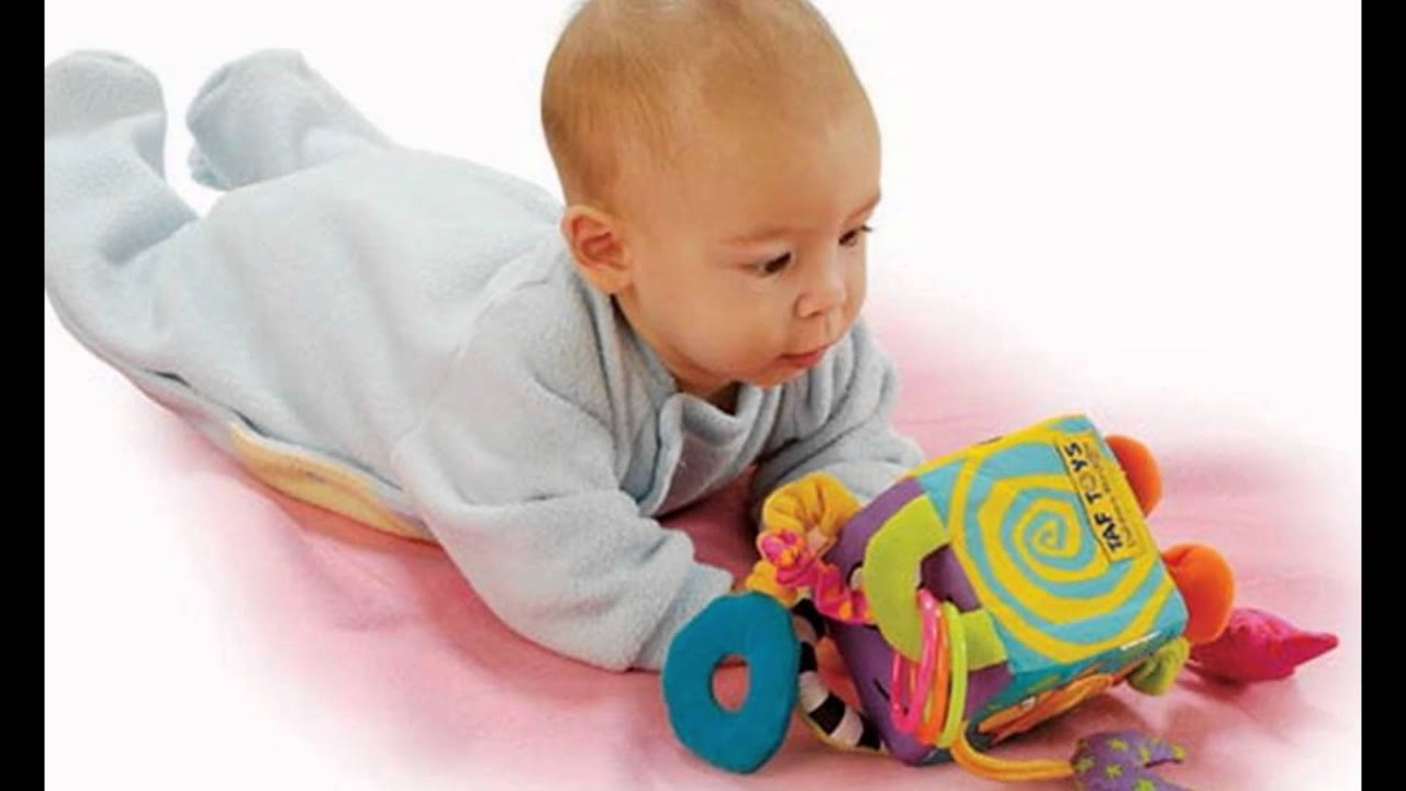 Малышу 6 месяцев форум. Игрушки для новорожденных. Развивающие игрушки для малышей. Игрушки для малышей 6 месяцев. Игрушки для полугодовалого ребенка.