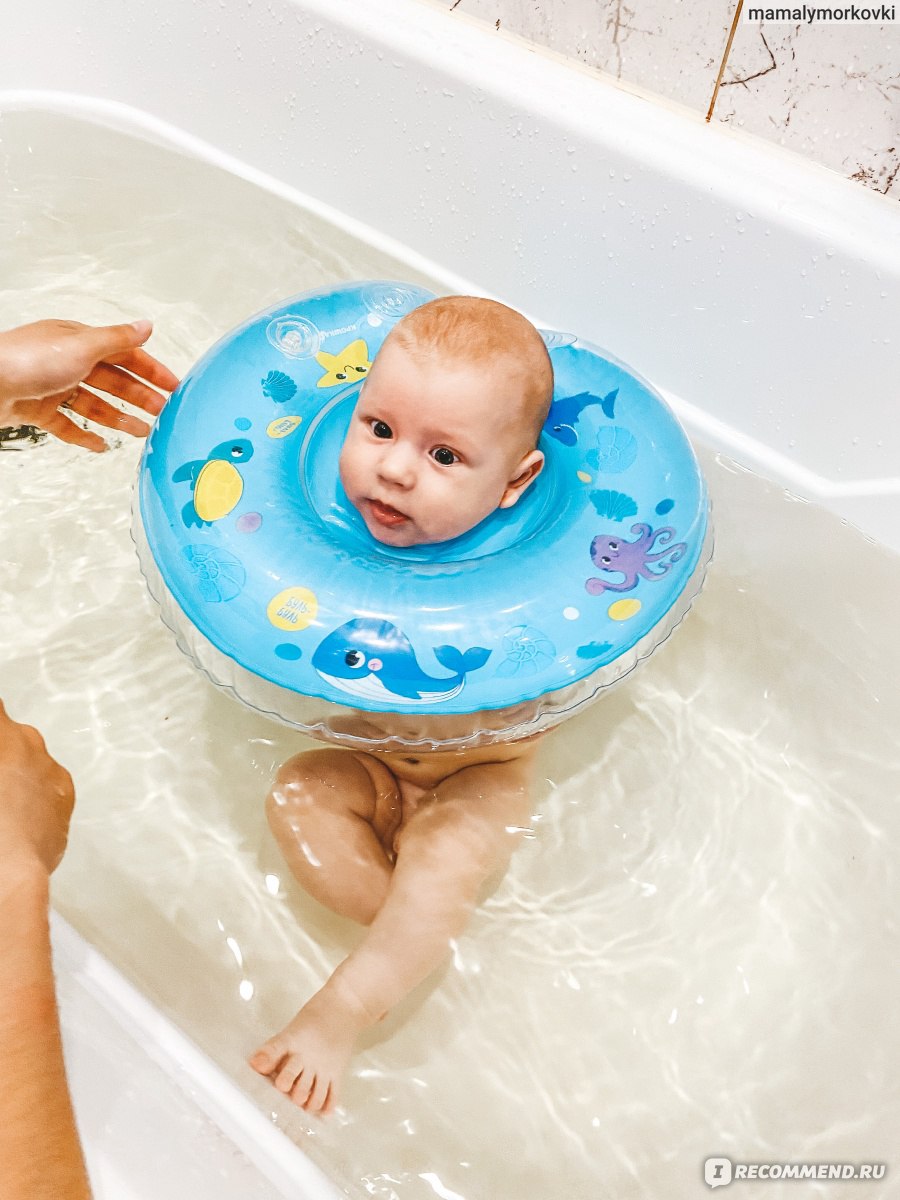 Как купать младенца с кругом на шее: Безопасность и комфорт малыша