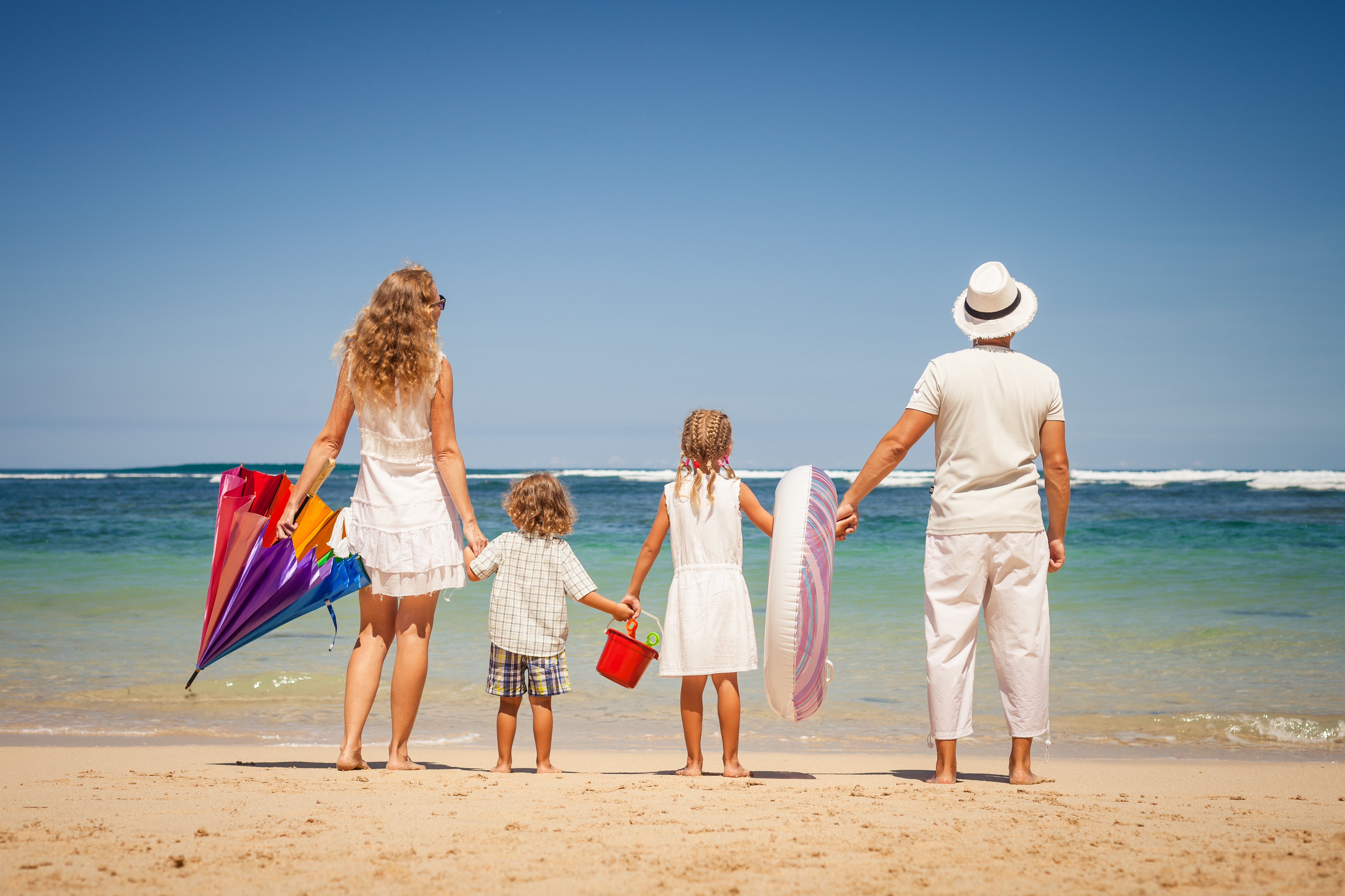 Как выбрать идеальный курорт для семьи в Испании: Незабываемые каникулы с детьми
