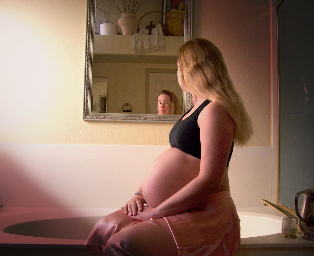 3 беременность 35 недель. 35 Неделя беременности фото. Беременную 35 недель беременности. Недуги беременности на 35 неделе.