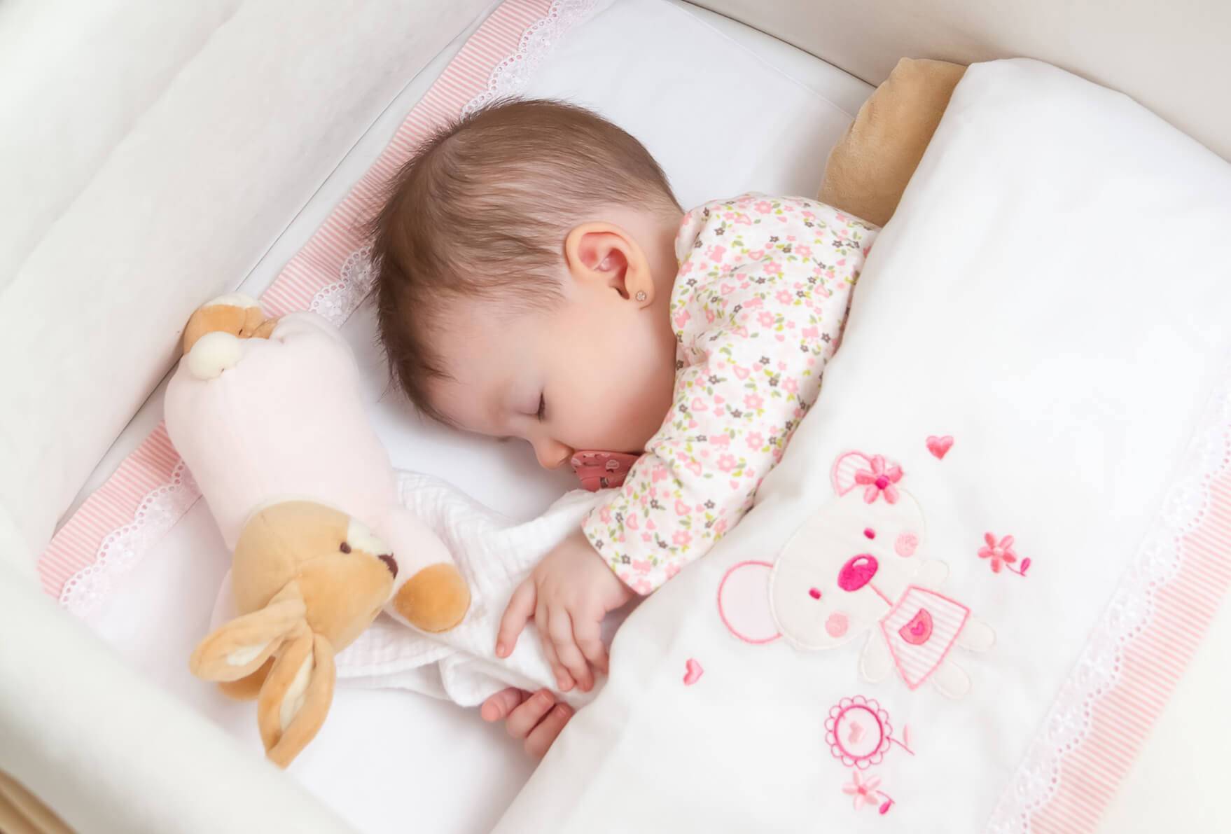 Как приучить к кроватке малыша: Секреты спокойного сна для всей семьи