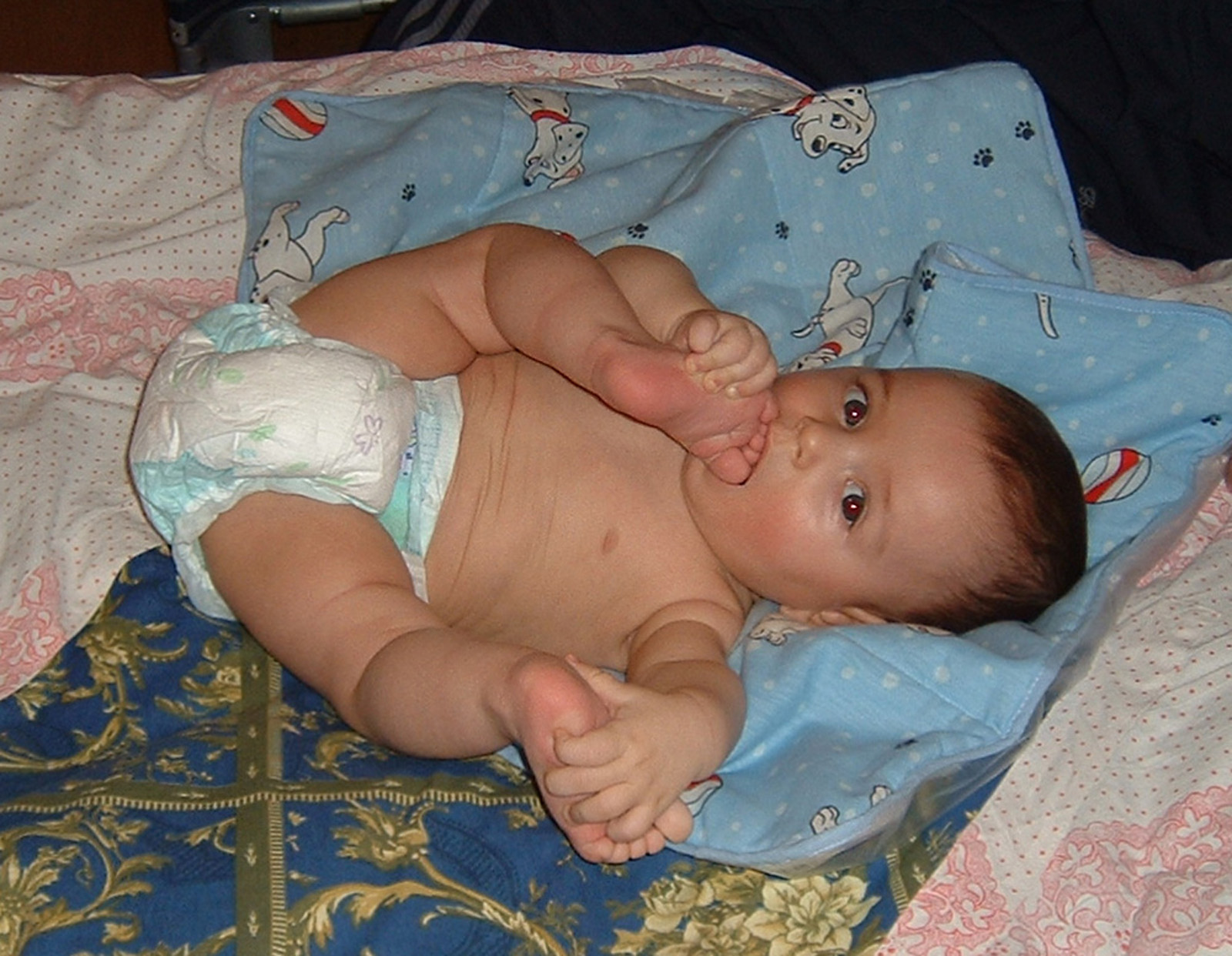 новорожденный берет только одну грудь фото 95
