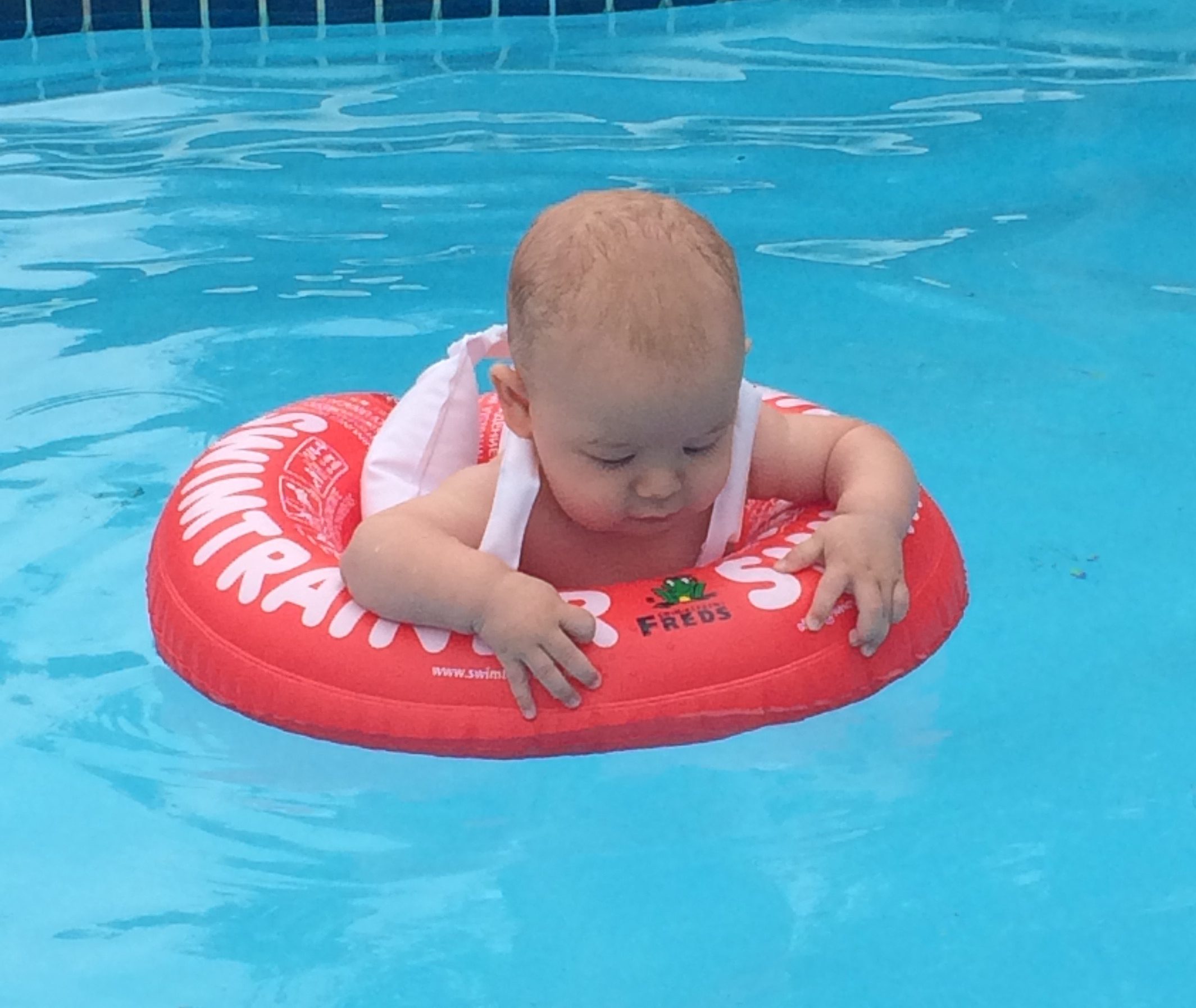 Как правильно подготовить круг для купания малыша: Секреты комфортного плавания