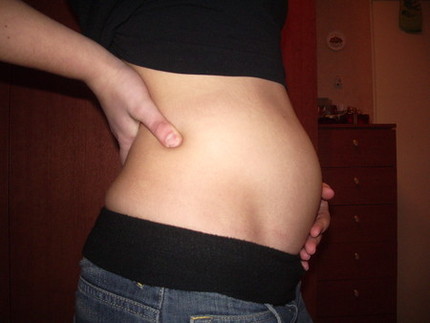 Болит живот 10 недель беременности